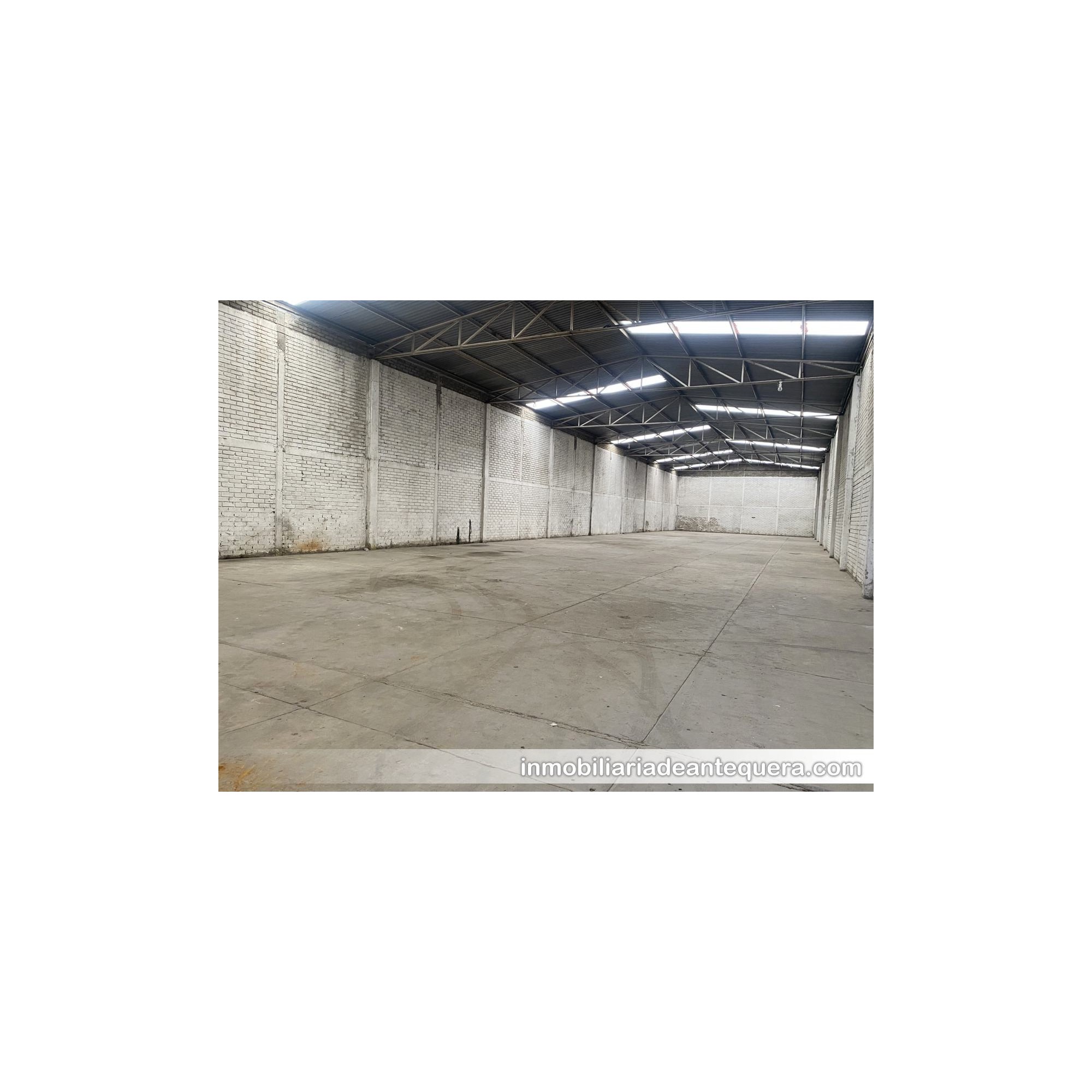 Renta de Bodega cerca a la central de abastos