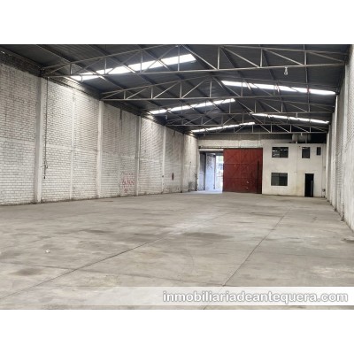 Renta de Bodega cerca a la central de abastos